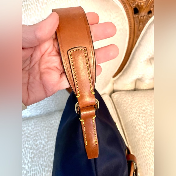DOONEY EUC Navy Nylon and Leather Shoulder Bag- EUC and Vintage - Picture 7 of 10